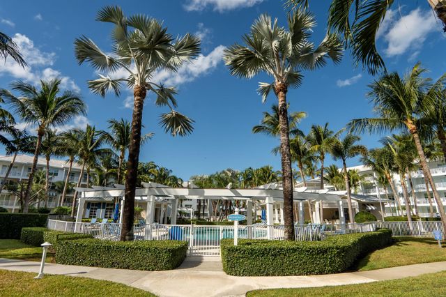 822 Bay Colony Drive S 822, Juno Beach, FL 33408