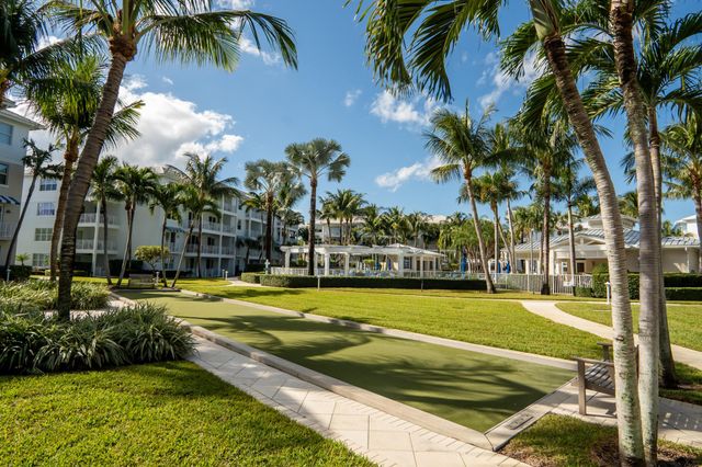 822 Bay Colony Drive S 822, Juno Beach, FL 33408