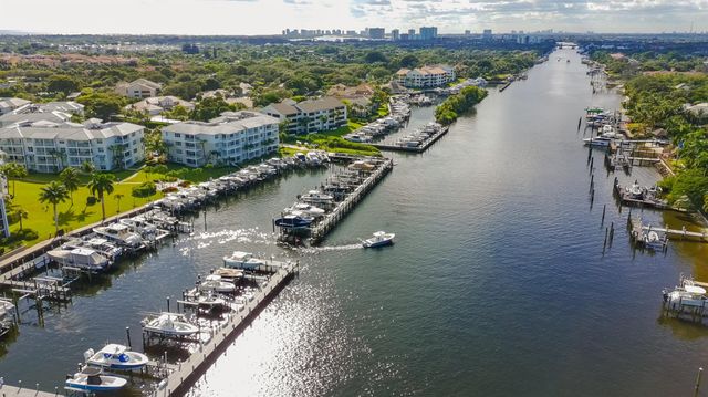 822 Bay Colony Drive S 822, Juno Beach, FL 33408