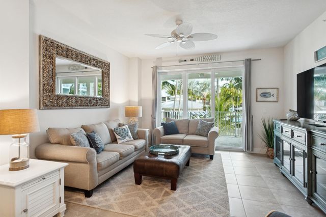 822 Bay Colony Drive S 822, Juno Beach, FL 33408