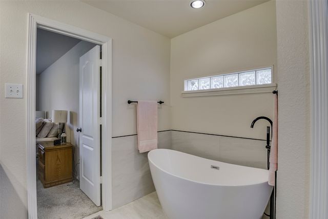 8051 Mavis Avenue, Waxahachie, TX 75167