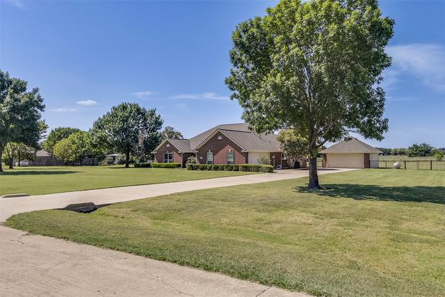 8051 Mavis Avenue, Waxahachie, TX 75167