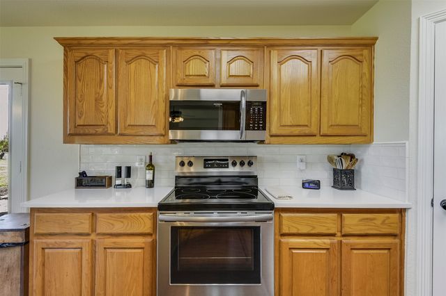 8051 Mavis Avenue, Waxahachie, TX 75167