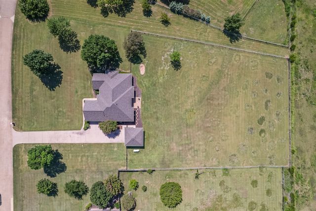 8051 Mavis Avenue, Waxahachie, TX 75167