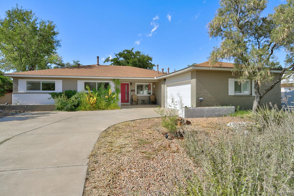 1409 Valencia Drive NE, Albuquerque, NM 87110