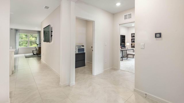 3709 NW 26th Avenue, Okeechobee, FL 34972