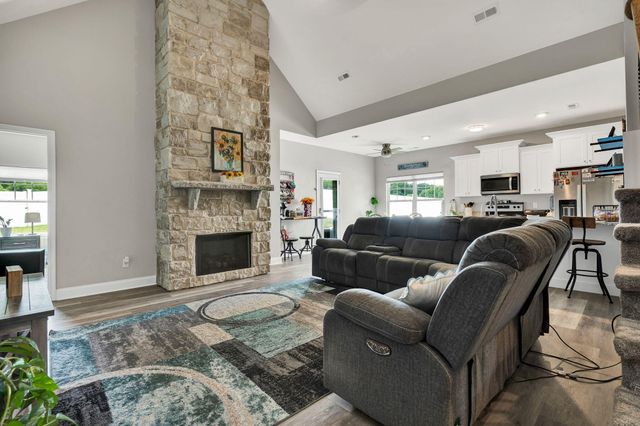 11741 Dolly Pond Road, Birchwood, TN 37308