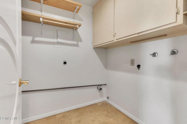 458 Serento Circle, Thousand Oaks, CA 91360