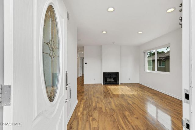 458 Serento Circle, Thousand Oaks, CA 91360