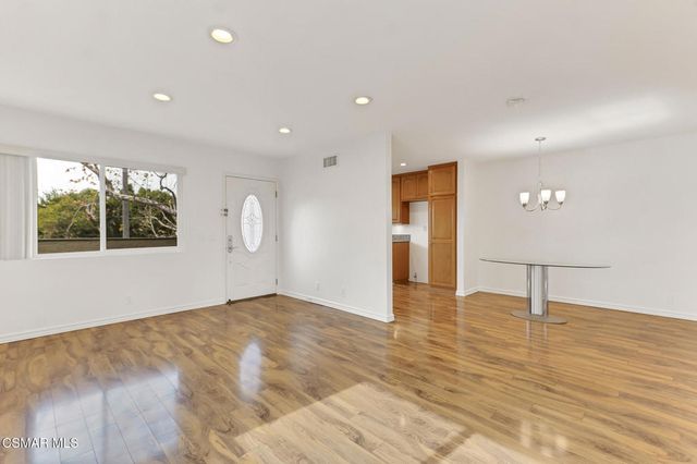 458 Serento Circle, Thousand Oaks, CA 91360