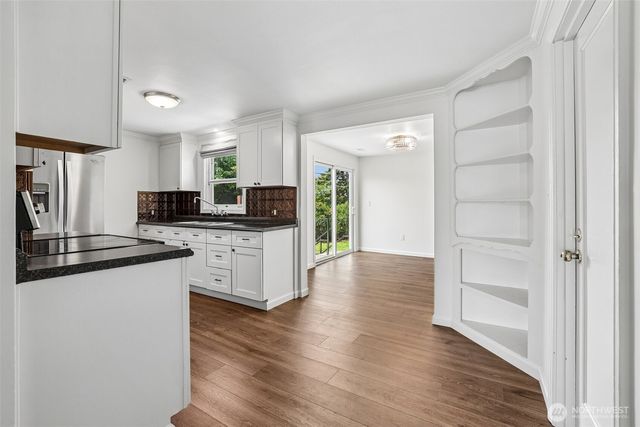 2404 S 121st Street, Seattle, WA 98168