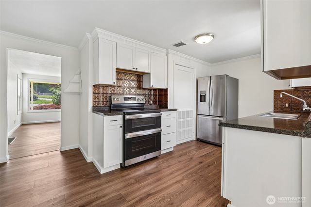 2404 S 121st Street, Seattle, WA 98168