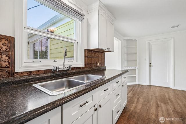 2404 S 121st Street, Seattle, WA 98168