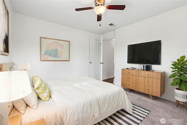 2404 S 121st Street, Seattle, WA 98168