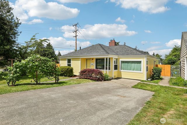 2404 S 121st Street, Seattle, WA 98168