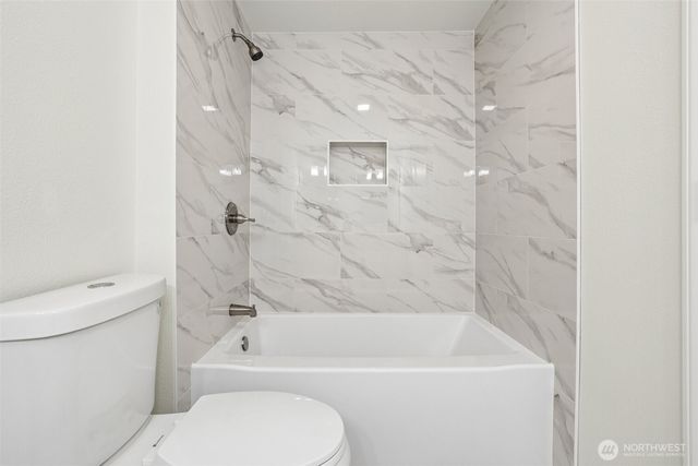 2404 S 121st Street, Seattle, WA 98168