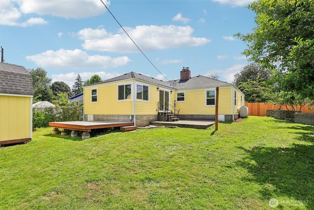 2404 S 121st Street, Seattle, WA 98168