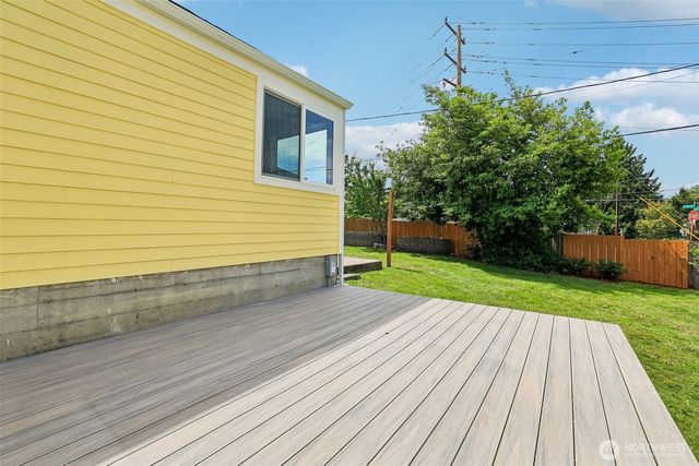 2404 S 121st Street, Seattle, WA 98168