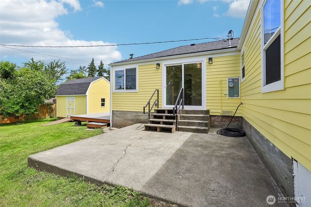 2404 S 121st Street, Seattle, WA 98168