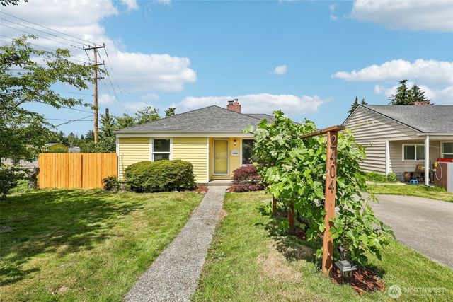 2404 S 121st Street, Seattle, WA 98168
