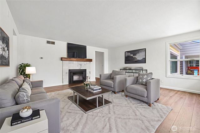 2404 S 121st Street, Seattle, WA 98168
