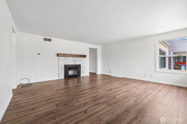 2404 S 121st Street, Seattle, WA 98168