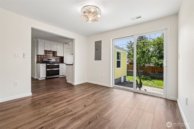 2404 S 121st Street, Seattle, WA 98168