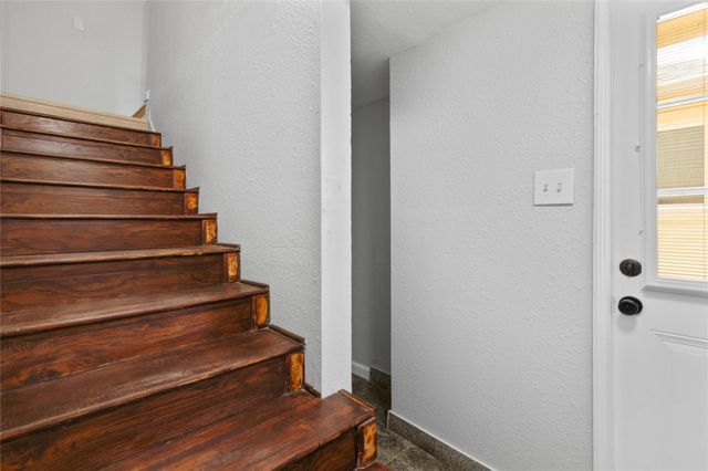 2507 37th Street B, Galveston, TX 77550