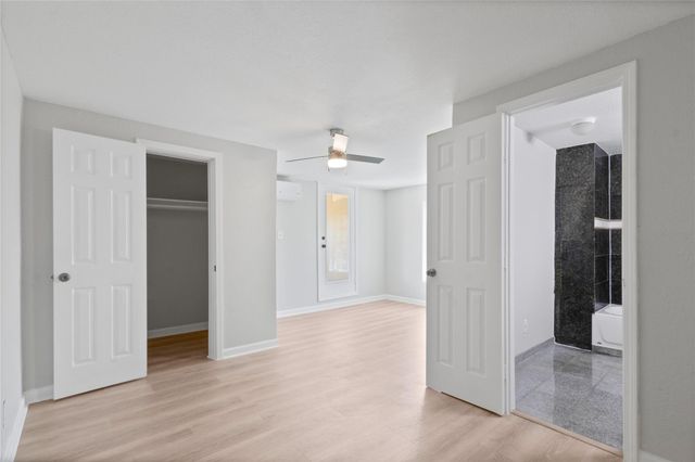 2507 37th Street B, Galveston, TX 77550