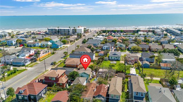 2507 37th Street B, Galveston, TX 77550