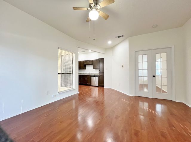 3117 Sondra Drive 103, Fort Worth, TX 76107