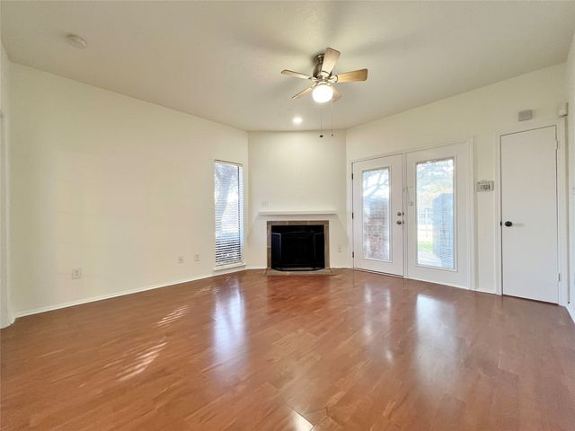 3117 Sondra Drive 103, Fort Worth, TX 76107