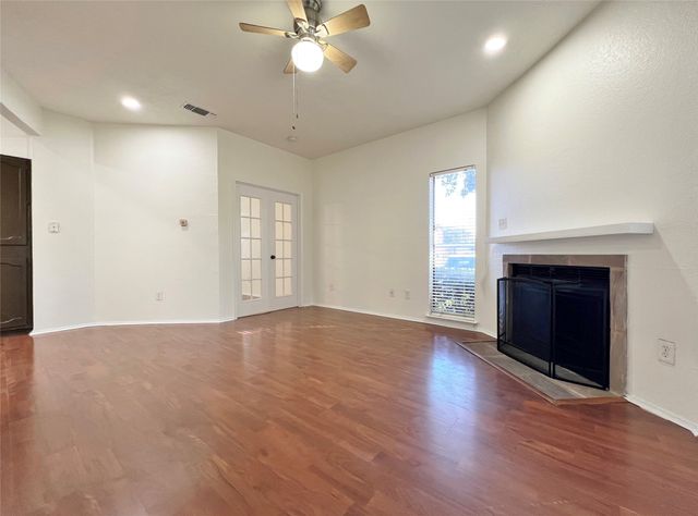 3117 Sondra Drive 103, Fort Worth, TX 76107