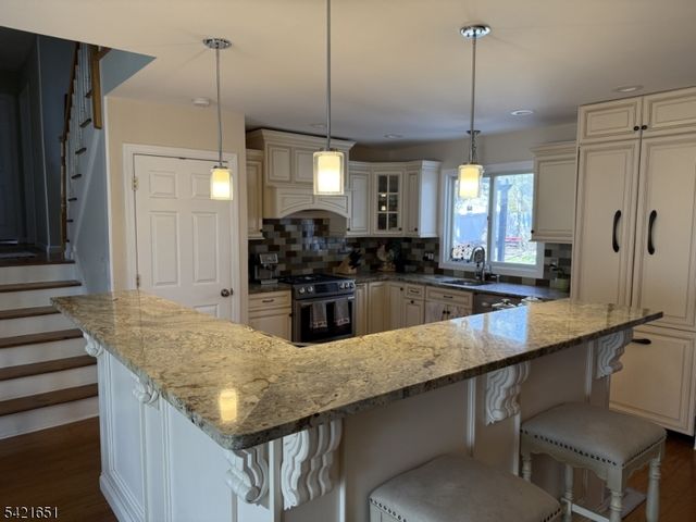 43 Busteed Dr, Midland Park Boro, NJ 07432