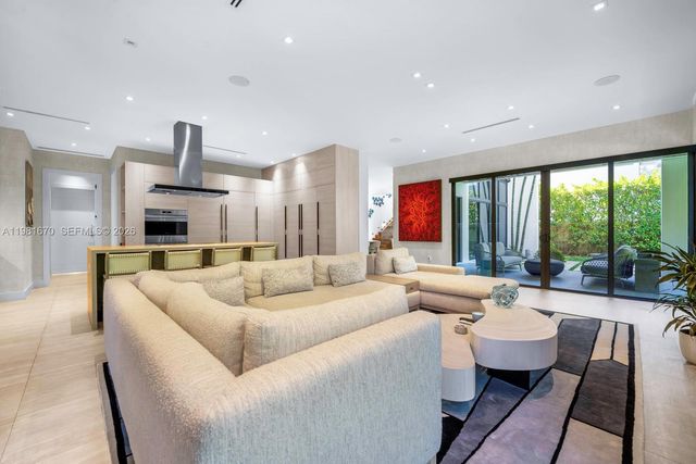 7900 SW 54th Ave, Miami, FL 33143