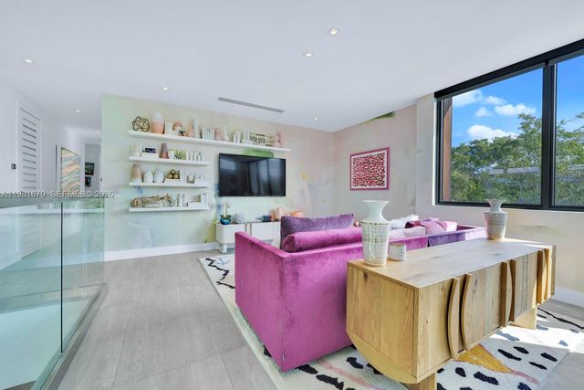 7900 SW 54th Ave, Miami, FL 33143