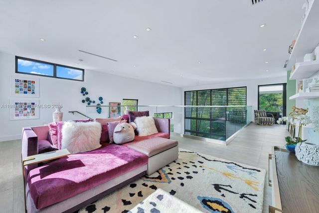 7900 SW 54th Ave, Miami, FL 33143