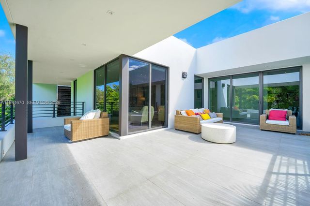 7900 SW 54th Ave, Miami, FL 33143