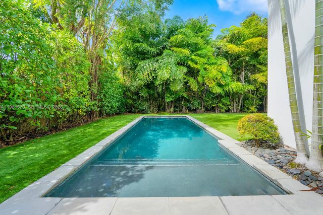 7900 SW 54th Ave, Miami, FL 33143