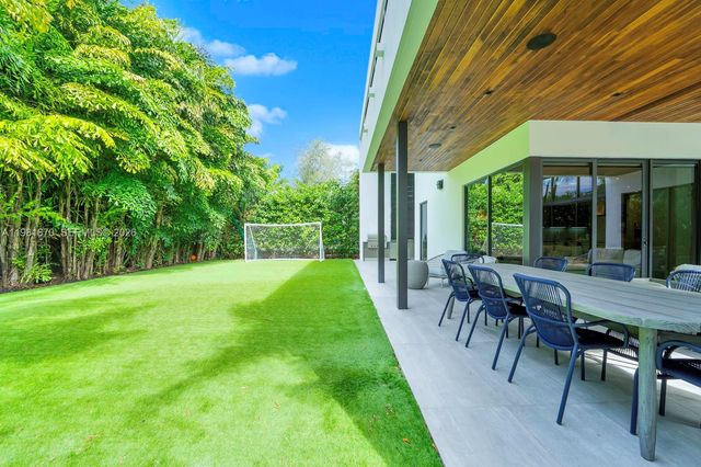 7900 SW 54th Ave, Miami, FL 33143