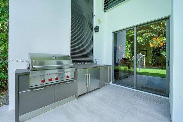 7900 SW 54th Ave, Miami, FL 33143