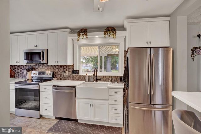 2116 BOXWOOD DR, Broomall, PA 19008
