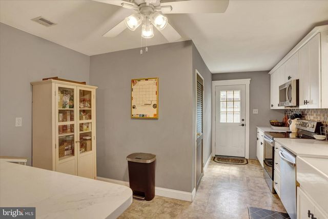 2116 BOXWOOD DR, Broomall, PA 19008