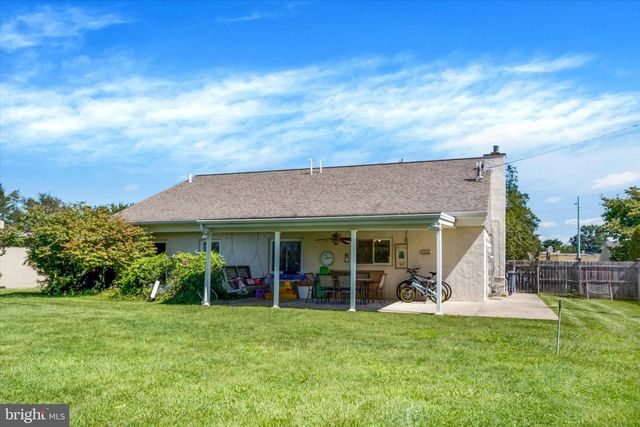 2116 BOXWOOD DR, Broomall, PA 19008