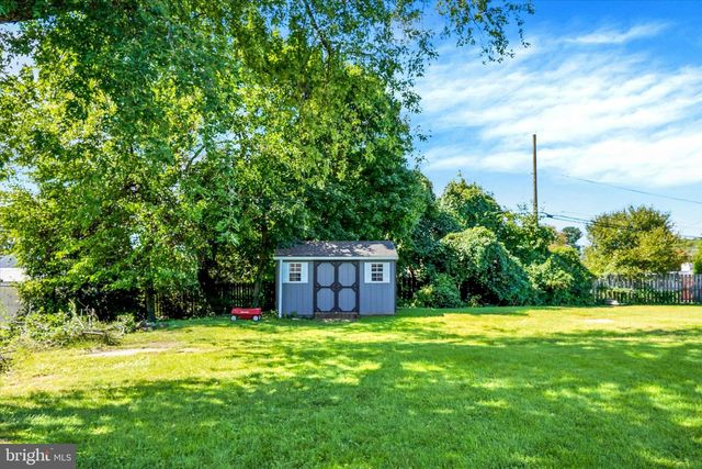 2116 BOXWOOD DR, Broomall, PA 19008