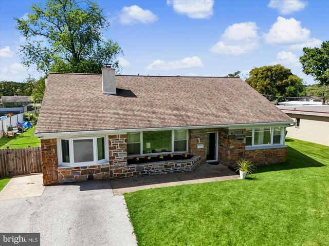 2116 BOXWOOD DR, Broomall, PA 19008