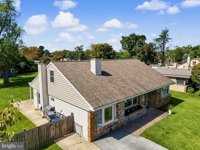 2116 BOXWOOD DR, Broomall, PA 19008