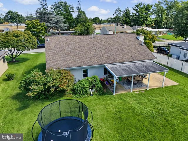 2116 BOXWOOD DR, Broomall, PA 19008