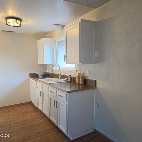 632 SW Sunwood Way, Grants Pass, OR 97526