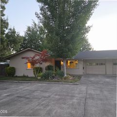 632 SW Sunwood Way, Grants Pass, OR 97526